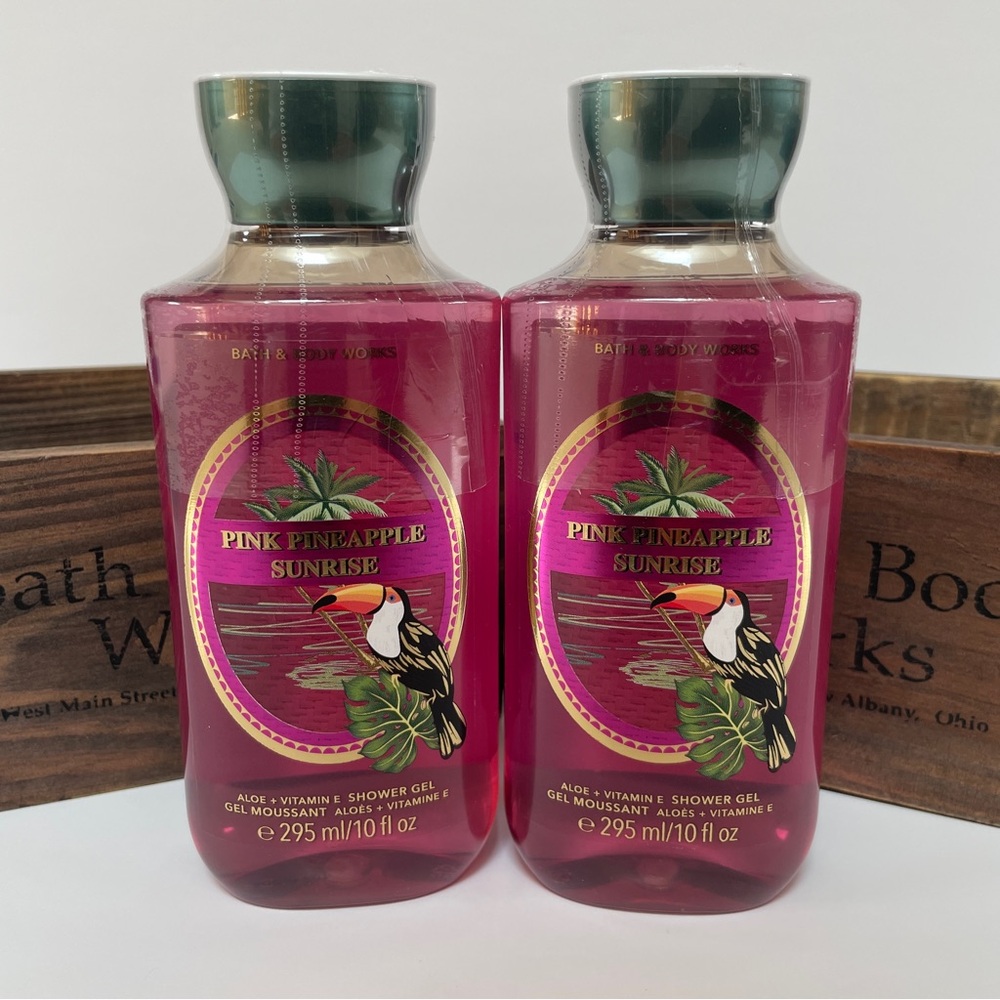 Bath & Body Works Pink Pineapple Sunrise Shower Gel x 2